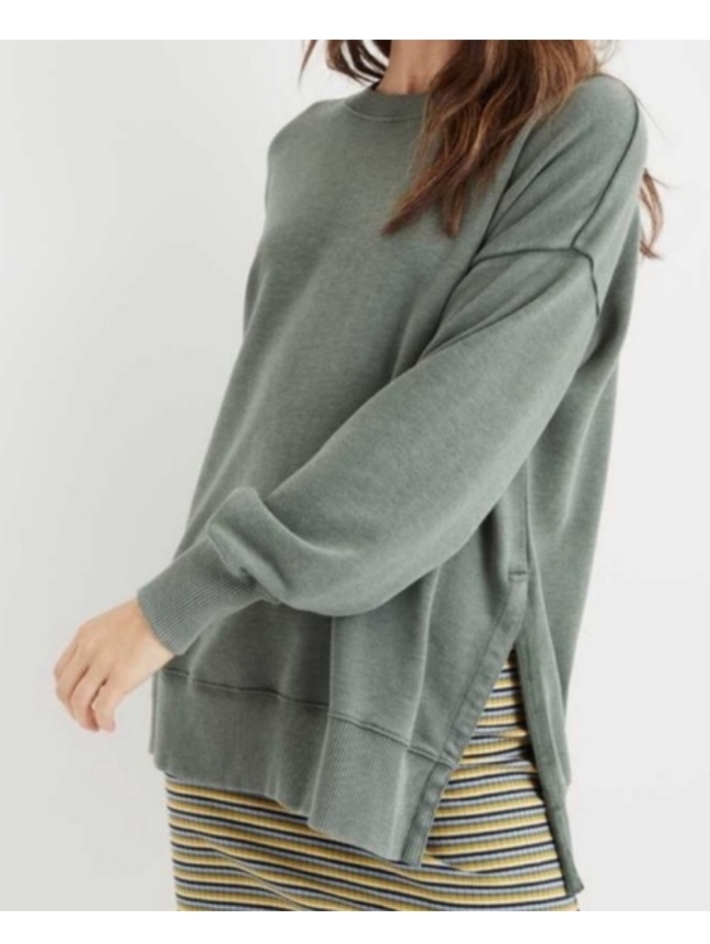 Aerie Crew Neck Sweatshirt Women's Size Medium Green Side Slit Oversized